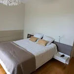 Vakantiehuis Superbe Avec Piscine Chauffee Et Jardin A 10 Min Du Centre, Pour 12 Personnes - Fr-1-239-1150 *