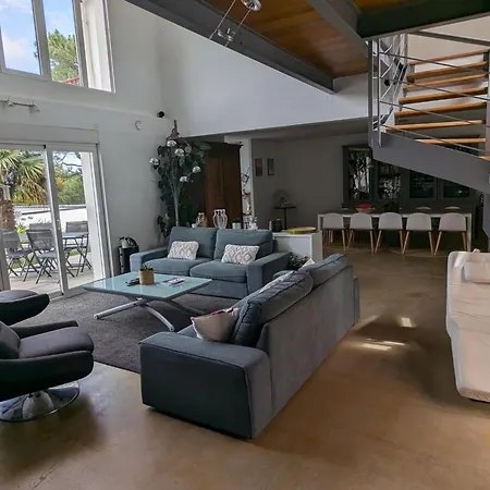 Holiday home Superbe Avec Piscine Chauffee Et Jardin A 10 Min Du Centre, Pour 12 Personnes - Fr-1-239-1150 Saint-Jean-de-Luz