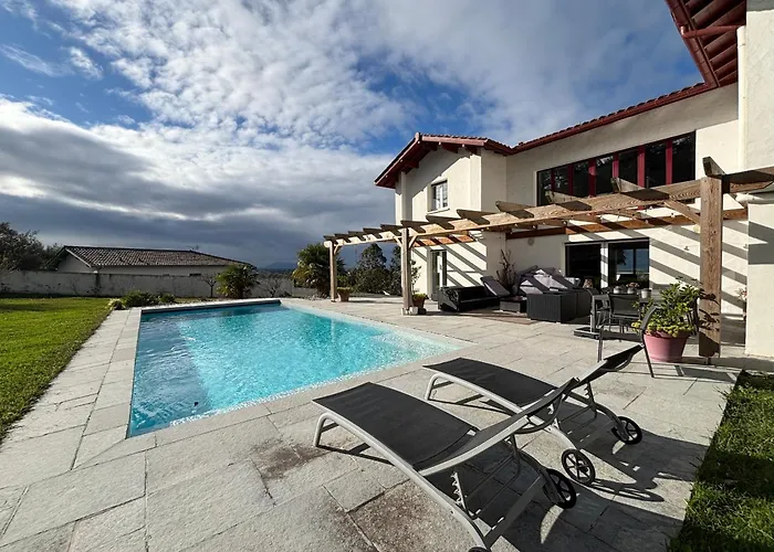 別荘 Superbe Avec Piscine Chauffee Et Jardin A 10 Min Du Centre, Pour 12 Personnes - Fr-1-239-1150 *